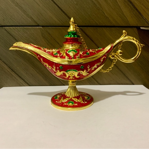 Gold And Red Medium Genie Lamp - Picture 1 of 10
